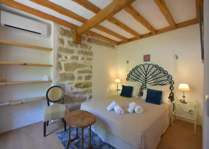 Auberge U N\'Antru Versu